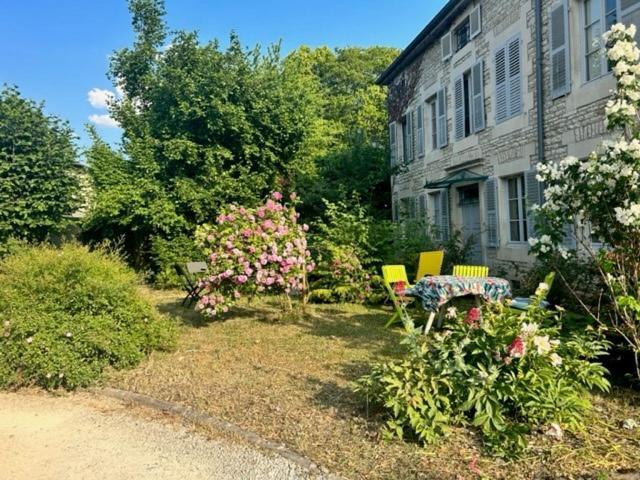 Chambres D'Hotes Dans Une Maison De Caractere Mussey-sur-Marne Exterior photo